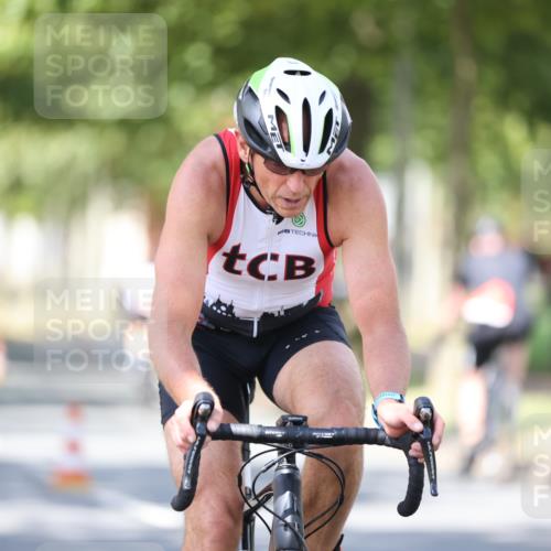 11.08.2024 - GEWOBA Citytriathlon Bremen H.Heesch http://msf.ph/oto/6799562 11.08.2024 11:57:02 Laufen  meine-sportfotos.de
