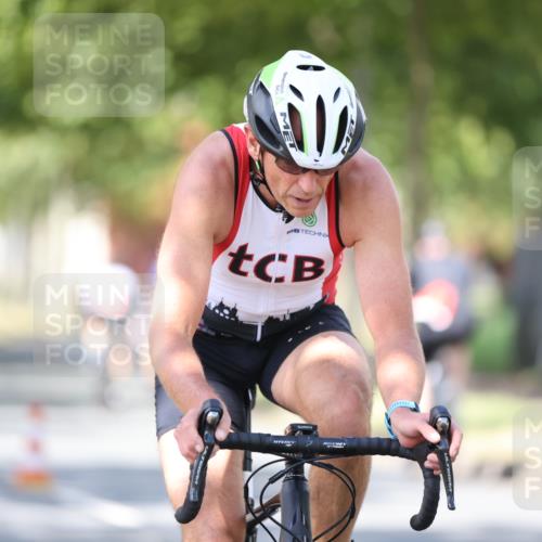 11.08.2024 - GEWOBA Citytriathlon Bremen H.Heesch http://msf.ph/oto/6799564 11.08.2024 11:57:02 Laufen  meine-sportfotos.de