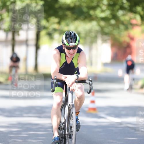 11.08.2024 - GEWOBA Citytriathlon Bremen H.Heesch http://msf.ph/oto/6799578 11.08.2024 11:57:12 Laufen  meine-sportfotos.de