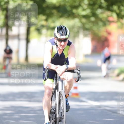 11.08.2024 - GEWOBA Citytriathlon Bremen H.Heesch http://msf.ph/oto/6799580 11.08.2024 11:57:12 Laufen  meine-sportfotos.de