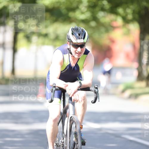 11.08.2024 - GEWOBA Citytriathlon Bremen H.Heesch http://msf.ph/oto/6799585 11.08.2024 11:57:12 Laufen  meine-sportfotos.de