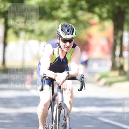 11.08.2024 - GEWOBA Citytriathlon Bremen H.Heesch http://msf.ph/oto/6799587 11.08.2024 11:57:12 Laufen  meine-sportfotos.de