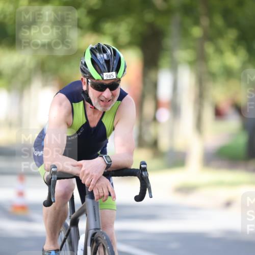 11.08.2024 - GEWOBA Citytriathlon Bremen H.Heesch http://msf.ph/oto/6799595 11.08.2024 11:57:12 Laufen  meine-sportfotos.de