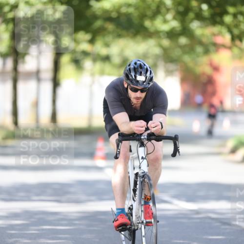 11.08.2024 - GEWOBA Citytriathlon Bremen H.Heesch http://msf.ph/oto/6799610 11.08.2024 11:57:15 Laufen  meine-sportfotos.de
