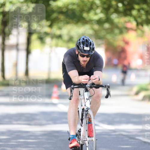 11.08.2024 - GEWOBA Citytriathlon Bremen H.Heesch http://msf.ph/oto/6799612 11.08.2024 11:57:15 Laufen  meine-sportfotos.de