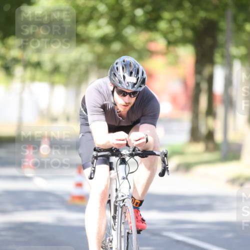 11.08.2024 - GEWOBA Citytriathlon Bremen H.Heesch http://msf.ph/oto/6799620 11.08.2024 11:57:15 Laufen  meine-sportfotos.de