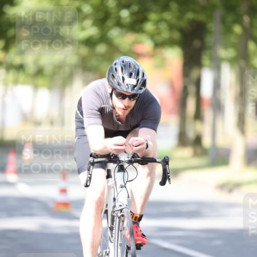11.08.2024 - GEWOBA Citytriathlon Bremen H.Heesch http://msf.ph/oto/6799622 11.08.2024 11:57:16 Laufen  meine-sportfotos.de