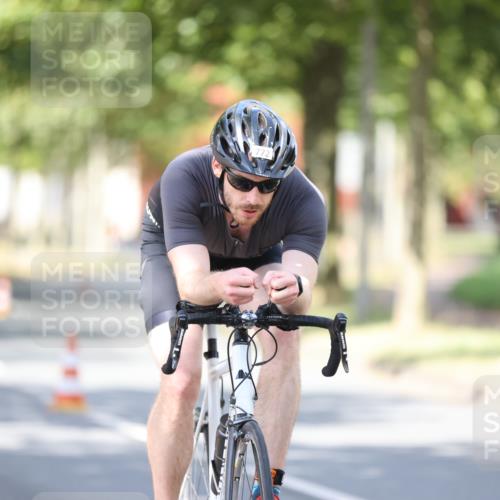 11.08.2024 - GEWOBA Citytriathlon Bremen H.Heesch http://msf.ph/oto/6799626 11.08.2024 11:57:16 Laufen  meine-sportfotos.de