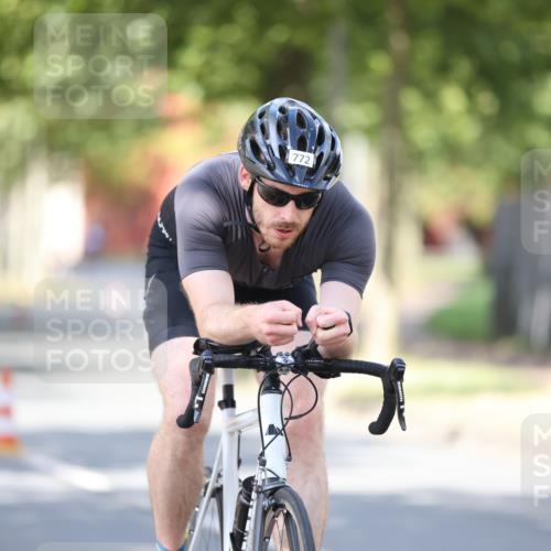 11.08.2024 - GEWOBA Citytriathlon Bremen H.Heesch http://msf.ph/oto/6799630 11.08.2024 11:57:16 Laufen  meine-sportfotos.de