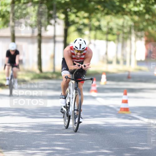 11.08.2024 - GEWOBA Citytriathlon Bremen H.Heesch http://msf.ph/oto/6799653 11.08.2024 11:57:30 Laufen  meine-sportfotos.de