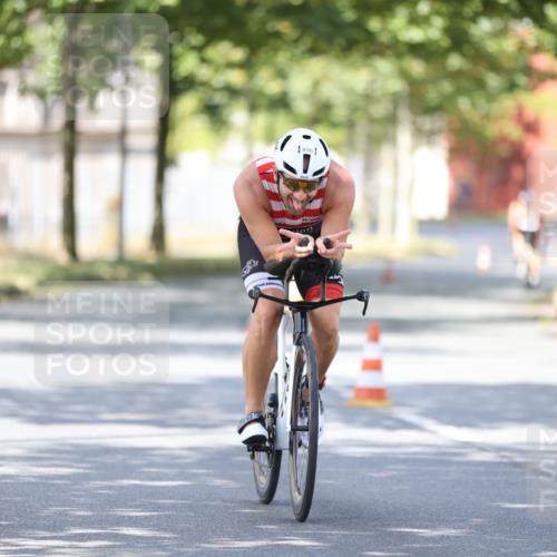 11.08.2024 - GEWOBA Citytriathlon Bremen H.Heesch http://msf.ph/oto/6799662 11.08.2024 11:57:30 Laufen  meine-sportfotos.de
