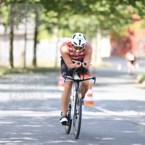 11.08.2024 - GEWOBA Citytriathlon Bremen H.Heesch http://msf.ph/oto/6799664 11.08.2024 11:57:30 Laufen  meine-sportfotos.de