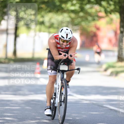11.08.2024 - GEWOBA Citytriathlon Bremen H.Heesch http://msf.ph/oto/6799668 11.08.2024 11:57:30 Laufen  meine-sportfotos.de