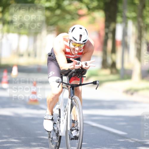 11.08.2024 - GEWOBA Citytriathlon Bremen H.Heesch http://msf.ph/oto/6799676 11.08.2024 11:57:30 Laufen  meine-sportfotos.de