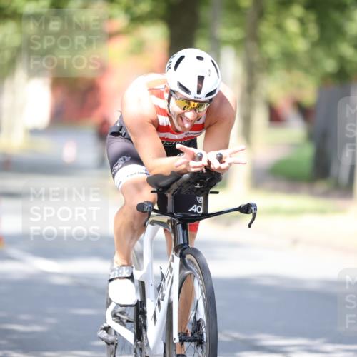 11.08.2024 - GEWOBA Citytriathlon Bremen H.Heesch http://msf.ph/oto/6799682 11.08.2024 11:57:30 Laufen  meine-sportfotos.de