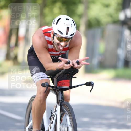 11.08.2024 - GEWOBA Citytriathlon Bremen H.Heesch http://msf.ph/oto/6799689 11.08.2024 11:57:31 Laufen  meine-sportfotos.de