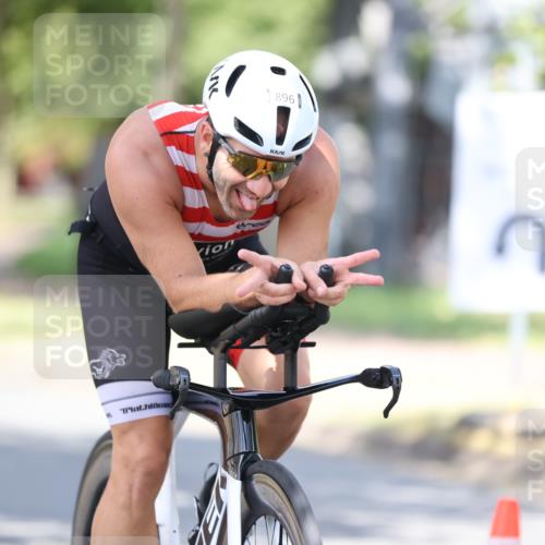 11.08.2024 - GEWOBA Citytriathlon Bremen H.Heesch http://msf.ph/oto/6799692 11.08.2024 11:57:31 Laufen  meine-sportfotos.de