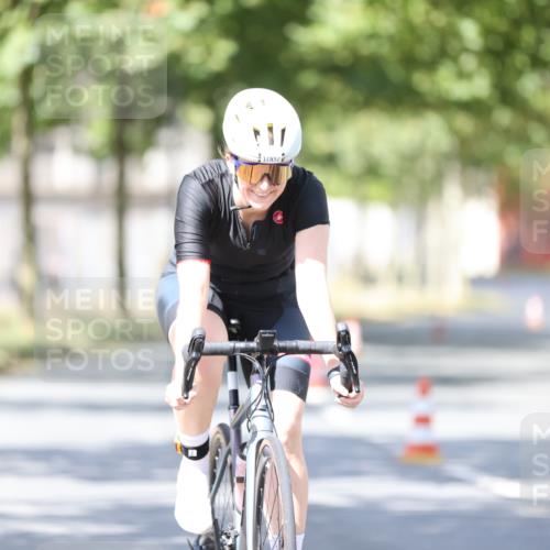 11.08.2024 - GEWOBA Citytriathlon Bremen H.Heesch http://msf.ph/oto/6799707 11.08.2024 11:57:33 Laufen  meine-sportfotos.de