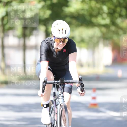 11.08.2024 - GEWOBA Citytriathlon Bremen H.Heesch http://msf.ph/oto/6799709 11.08.2024 11:57:33 Laufen  meine-sportfotos.de