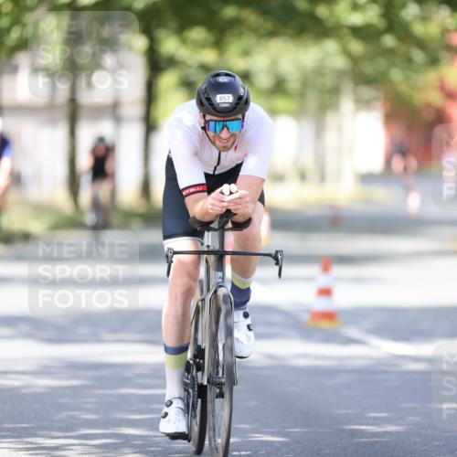 11.08.2024 - GEWOBA Citytriathlon Bremen H.Heesch http://msf.ph/oto/6799771 11.08.2024 11:57:46 Laufen  meine-sportfotos.de