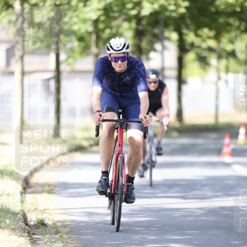 11.08.2024 - GEWOBA Citytriathlon Bremen H.Heesch http://msf.ph/oto/6799786 11.08.2024 11:57:49 Laufen  meine-sportfotos.de