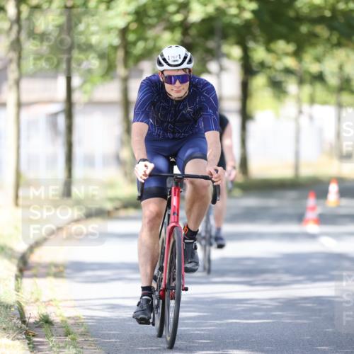 11.08.2024 - GEWOBA Citytriathlon Bremen H.Heesch http://msf.ph/oto/6799792 11.08.2024 11:57:49 Laufen  meine-sportfotos.de
