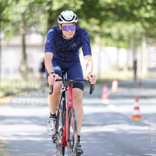 11.08.2024 - GEWOBA Citytriathlon Bremen H.Heesch http://msf.ph/oto/6799804 11.08.2024 11:57:49 Laufen  meine-sportfotos.de
