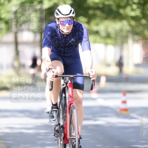 11.08.2024 - GEWOBA Citytriathlon Bremen H.Heesch http://msf.ph/oto/6799807 11.08.2024 11:57:49 Laufen  meine-sportfotos.de