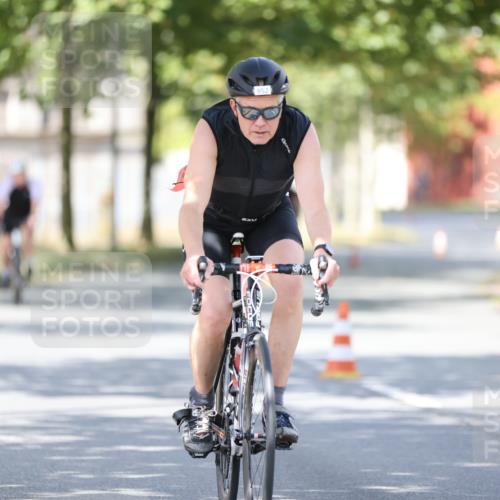 11.08.2024 - GEWOBA Citytriathlon Bremen H.Heesch http://msf.ph/oto/6799813 11.08.2024 11:57:50 Laufen  meine-sportfotos.de