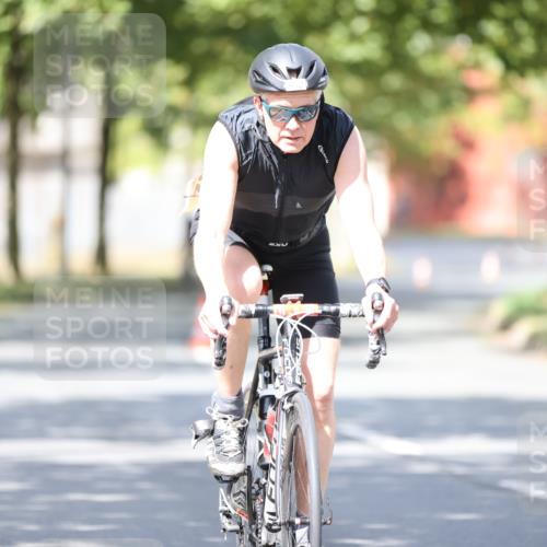 11.08.2024 - GEWOBA Citytriathlon Bremen H.Heesch http://msf.ph/oto/6799821 11.08.2024 11:57:50 Laufen  meine-sportfotos.de