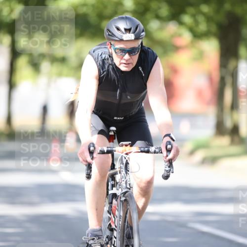 11.08.2024 - GEWOBA Citytriathlon Bremen H.Heesch http://msf.ph/oto/6799827 11.08.2024 11:57:51 Laufen  meine-sportfotos.de