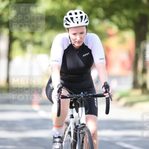 11.08.2024 - GEWOBA Citytriathlon Bremen H.Heesch http://msf.ph/oto/6799853 11.08.2024 11:57:55 Laufen  meine-sportfotos.de