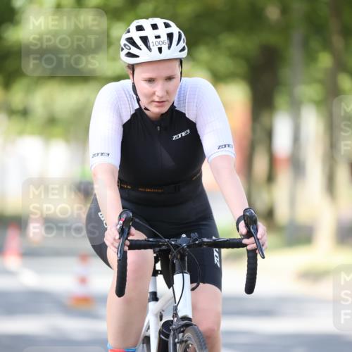 11.08.2024 - GEWOBA Citytriathlon Bremen H.Heesch http://msf.ph/oto/6799859 11.08.2024 11:57:55 Laufen  meine-sportfotos.de