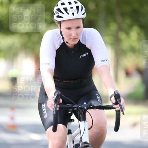 11.08.2024 - GEWOBA Citytriathlon Bremen H.Heesch http://msf.ph/oto/6799865 11.08.2024 11:57:55 Laufen  meine-sportfotos.de