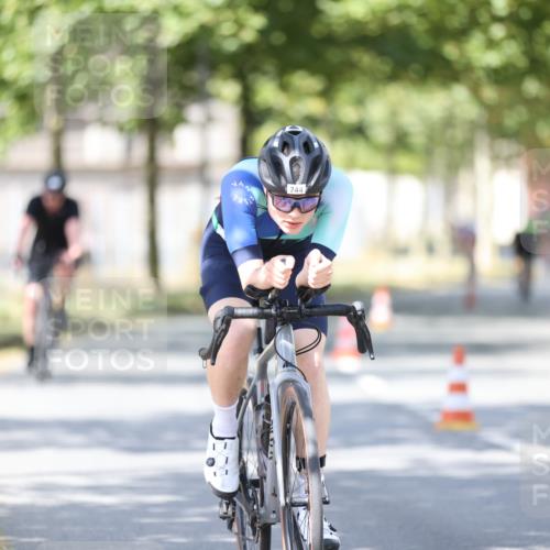 11.08.2024 - GEWOBA Citytriathlon Bremen H.Heesch http://msf.ph/oto/6799880 11.08.2024 11:57:57 Laufen  meine-sportfotos.de