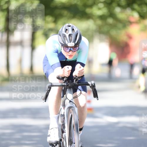11.08.2024 - GEWOBA Citytriathlon Bremen H.Heesch http://msf.ph/oto/6799890 11.08.2024 11:57:57 Laufen  meine-sportfotos.de