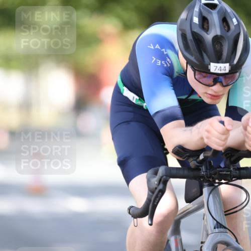 11.08.2024 - GEWOBA Citytriathlon Bremen H.Heesch http://msf.ph/oto/6799910 11.08.2024 11:57:58 Laufen  meine-sportfotos.de