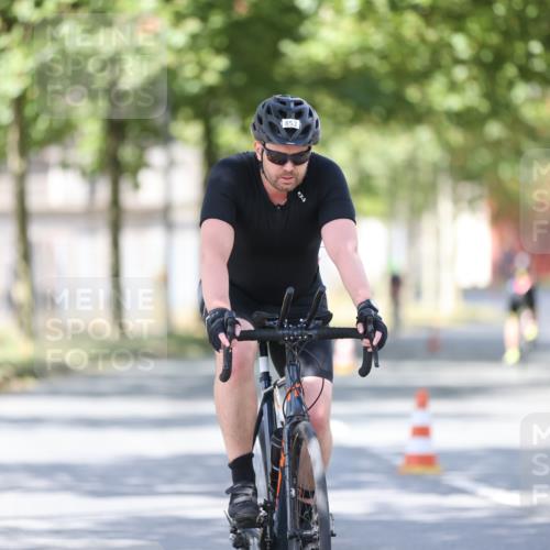 11.08.2024 - GEWOBA Citytriathlon Bremen H.Heesch http://msf.ph/oto/6799914 11.08.2024 11:58:00 Laufen  meine-sportfotos.de