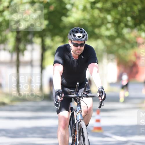 11.08.2024 - GEWOBA Citytriathlon Bremen H.Heesch http://msf.ph/oto/6799920 11.08.2024 11:58:00 Laufen  meine-sportfotos.de