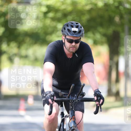 11.08.2024 - GEWOBA Citytriathlon Bremen H.Heesch http://msf.ph/oto/6799934 11.08.2024 11:58:00 Laufen  meine-sportfotos.de