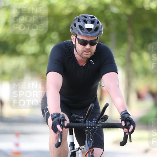 11.08.2024 - GEWOBA Citytriathlon Bremen H.Heesch http://msf.ph/oto/6799940 11.08.2024 11:58:01 Laufen  meine-sportfotos.de