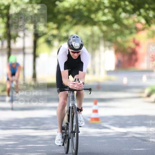 11.08.2024 - GEWOBA Citytriathlon Bremen H.Heesch http://msf.ph/oto/6799954 11.08.2024 11:58:05 Laufen  meine-sportfotos.de