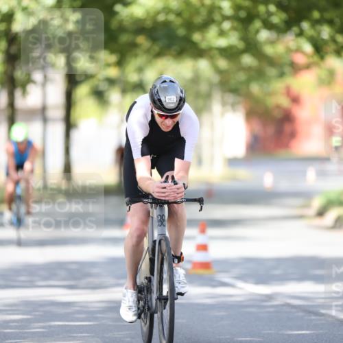 11.08.2024 - GEWOBA Citytriathlon Bremen H.Heesch http://msf.ph/oto/6799956 11.08.2024 11:58:06 Laufen  meine-sportfotos.de