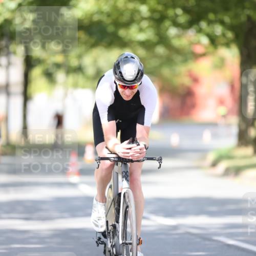 11.08.2024 - GEWOBA Citytriathlon Bremen H.Heesch http://msf.ph/oto/6799964 11.08.2024 11:58:06 Laufen  meine-sportfotos.de