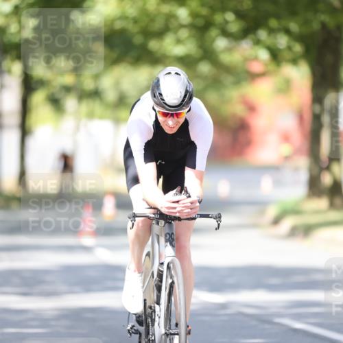 11.08.2024 - GEWOBA Citytriathlon Bremen H.Heesch http://msf.ph/oto/6799966 11.08.2024 11:58:06 Laufen  meine-sportfotos.de