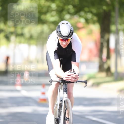 11.08.2024 - GEWOBA Citytriathlon Bremen H.Heesch http://msf.ph/oto/6799972 11.08.2024 11:58:06 Laufen  meine-sportfotos.de