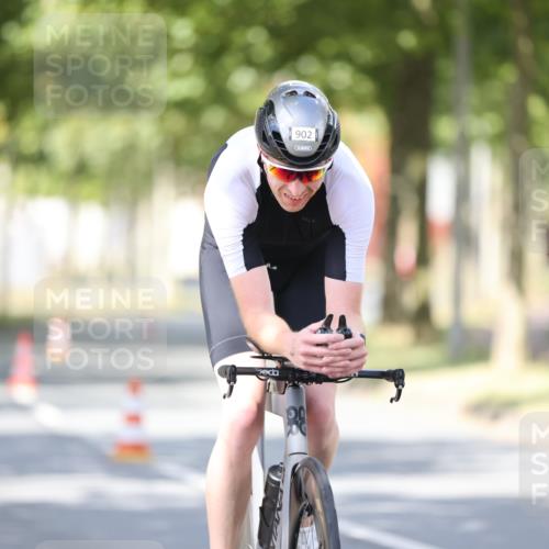 11.08.2024 - GEWOBA Citytriathlon Bremen H.Heesch http://msf.ph/oto/6799975 11.08.2024 11:58:06 Laufen  meine-sportfotos.de