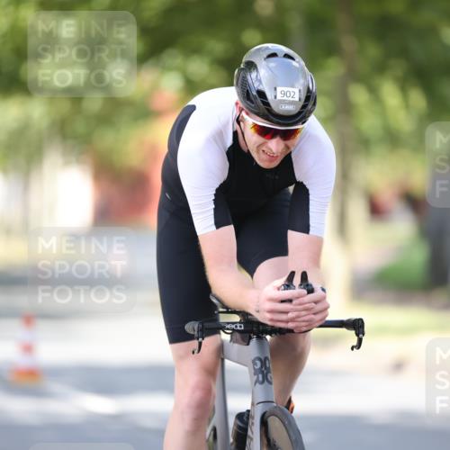 11.08.2024 - GEWOBA Citytriathlon Bremen H.Heesch http://msf.ph/oto/6799981 11.08.2024 11:58:06 Laufen  meine-sportfotos.de
