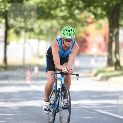 11.08.2024 - GEWOBA Citytriathlon Bremen H.Heesch http://msf.ph/oto/6799991 11.08.2024 11:58:08 Laufen  meine-sportfotos.de