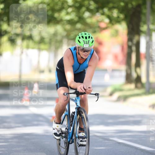 11.08.2024 - GEWOBA Citytriathlon Bremen H.Heesch http://msf.ph/oto/6799993 11.08.2024 11:58:08 Laufen  meine-sportfotos.de
